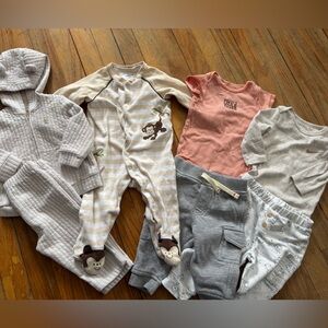 Bundle of 4 Baby Outfits 9 months